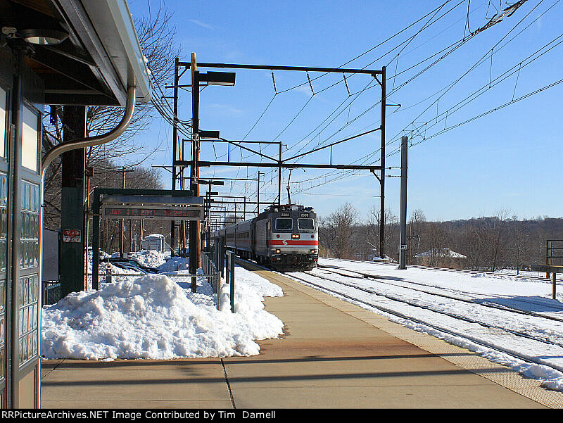 SPAX 2308 on disabled train 6325.